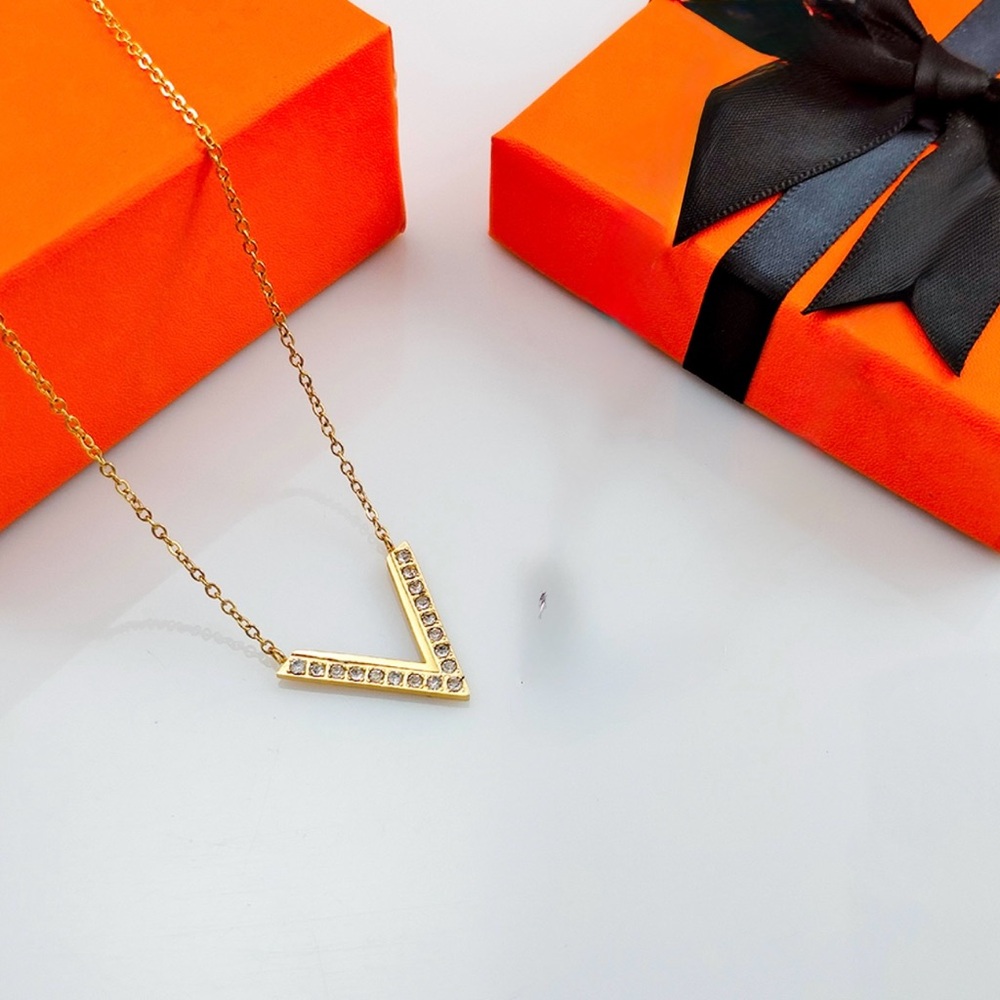 Elegant Gold V-Shape Necklace